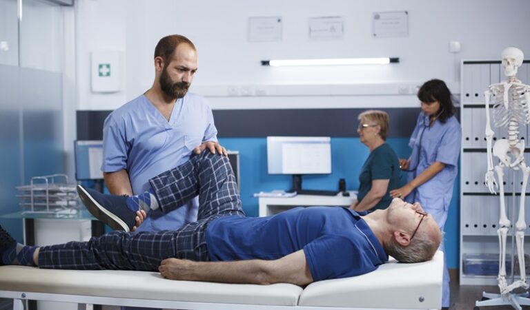 Top Warning Signs You Need to See an Orthopedic Specialist – QuintDaily
