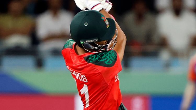 Pak vs Ban T20 Live Score: 44 पर बांग्लादेश को चौथा झटका, मोहम्मद नवाज ने मेहदी हसन को भेजा पवेलियन